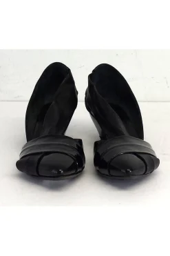Elisanero - Black Leather Pointed Toe Low Heels Sz 6.5