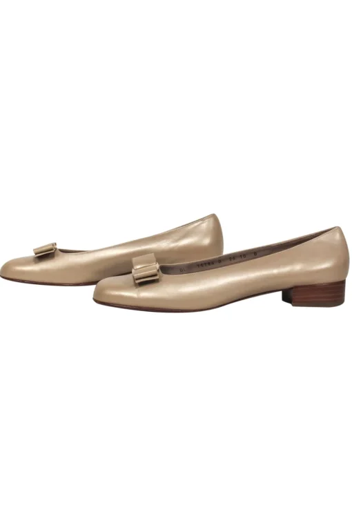 Ferragamo - Champagne Leather Flats w/ Bow Sz 10