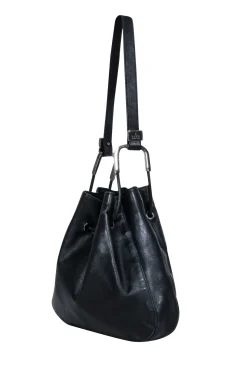 Gucci - Black Leather Vintage Shoulder Bag