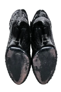 Gucci - Black Snake Skin Textured Leather Stiletto Tall Boots Sz 9
