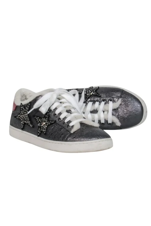 Lola Cruz - Silver Leather Low Top Sneakers w/ Jeweled Star Embellishments Sz 8