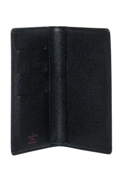 Louis Vuitton - Black Epi Leather 