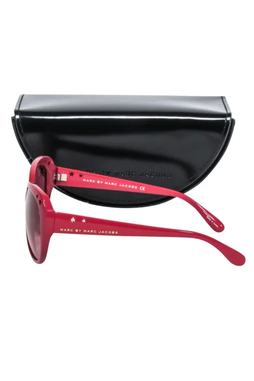 Marc by Marc Jacobs - Dark Pink Rounded Star Cut Out Sunglasses