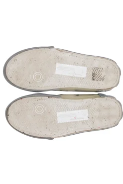 Off-White - White Seakers w/ Logo & Tag Detail Sz 9