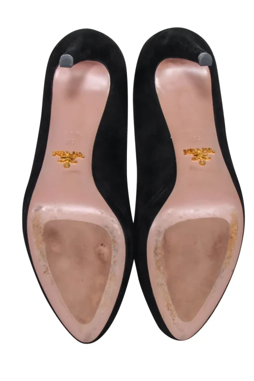 Prada - Black Suede basic Pumps Sz 6
