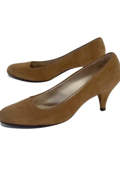 Salvatore Ferragamo - Suede Almond Toe Heels Sz 8.5