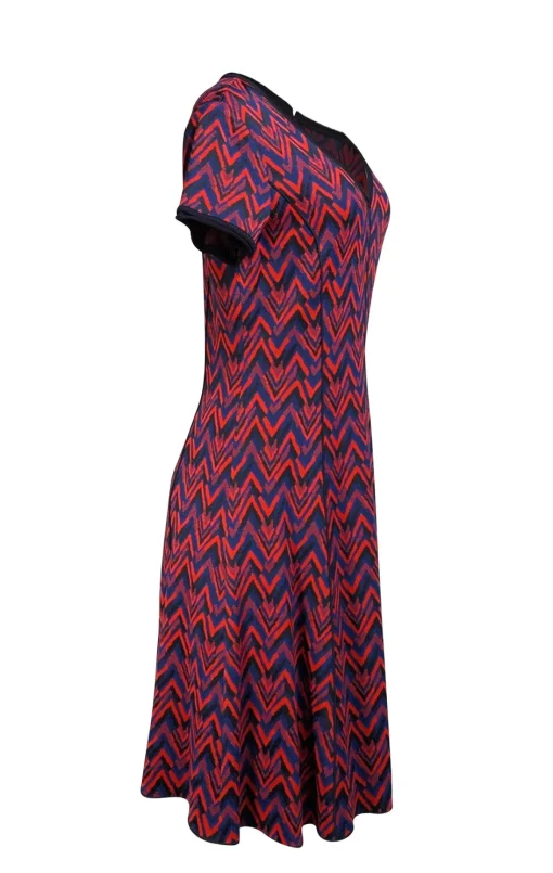 St. John - Navy, Red, & Blue Patterned Knit Short Sleeve Dress Sz 10