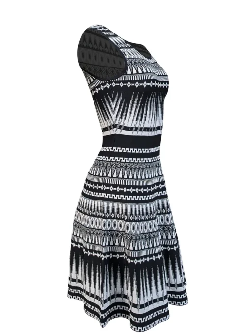 Ted Baker - Black & White Patterned Knit Skater Dress Sz 4