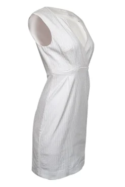 Trina Turk - White Textured Notch Neckline Cocktail Dress Sz 2